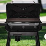 Close up on a Traeger Flatrock flat top grill/gridle